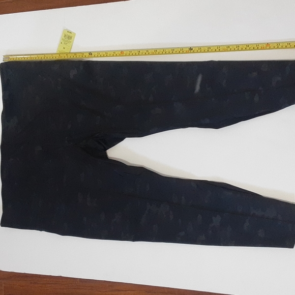Sz 3X All in Motion Premium Elongate high rise 7/8 legging Black Camouflage - Picture 6 of 14